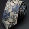 Detaljefyldt slips med motiv 10