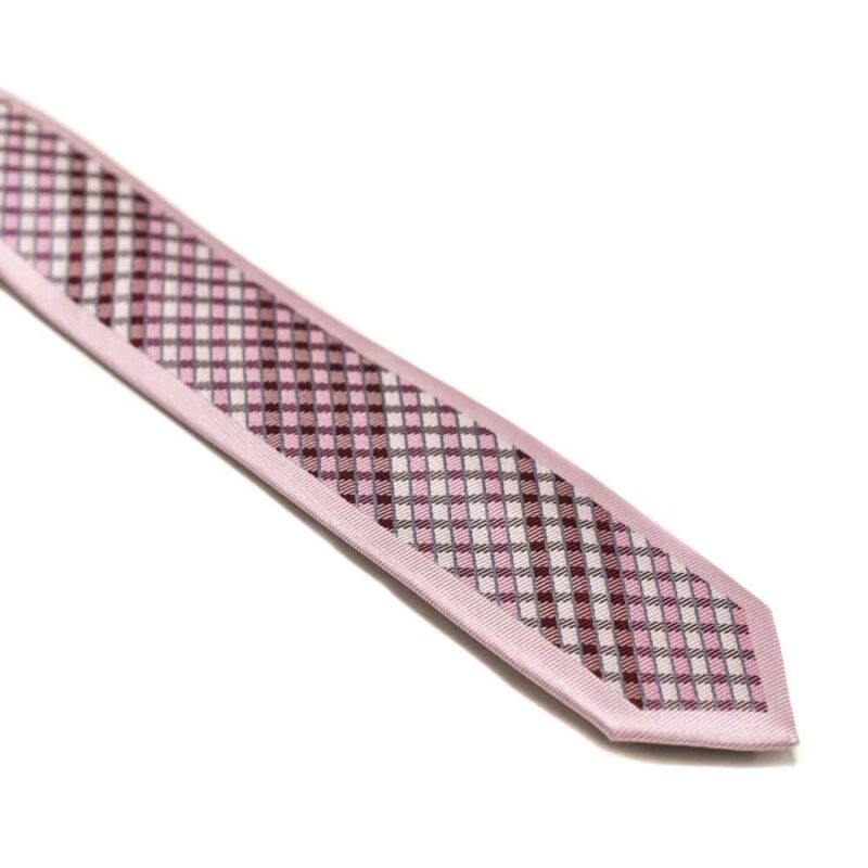 Moderne-lyserodt-skotsk-ternet-slips1