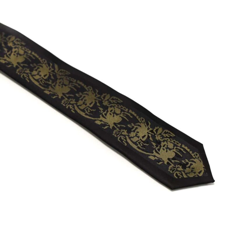 Detaljefyldt slips sort og guld 2