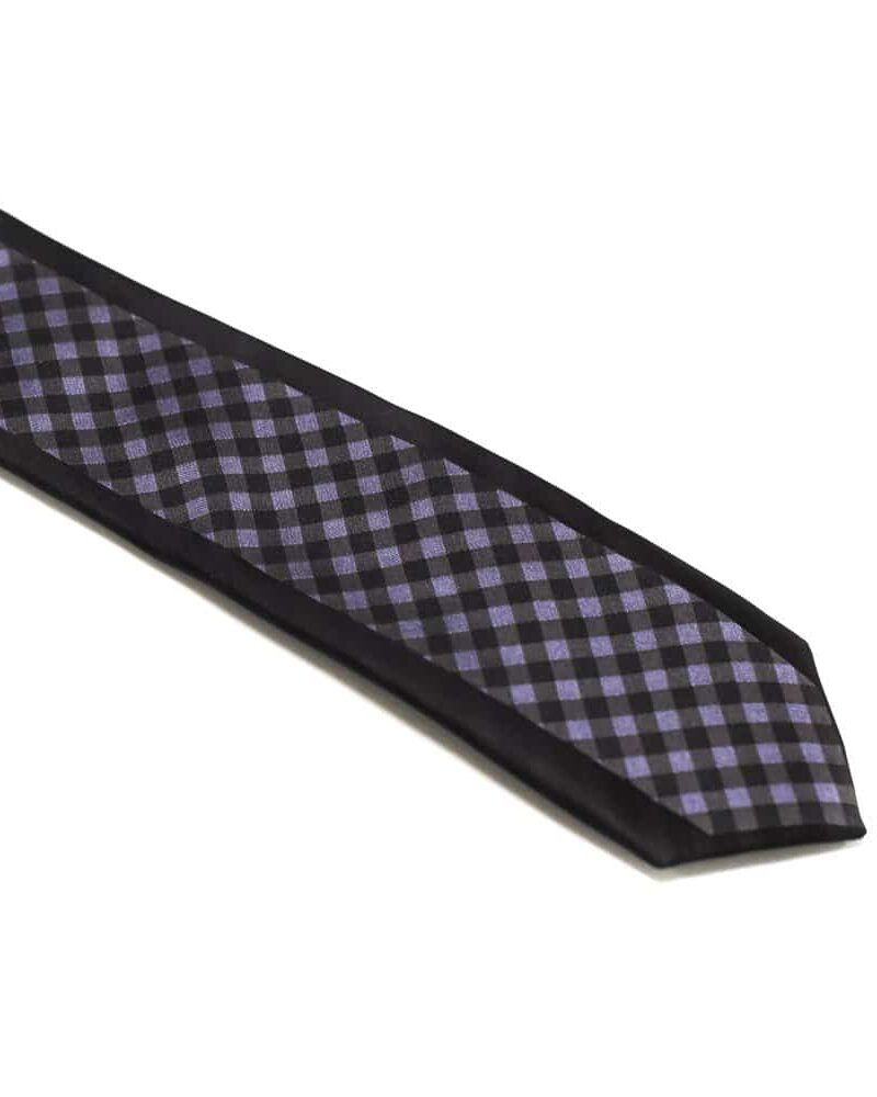 Sort-slips-med-lilla-tern-i-midten1
