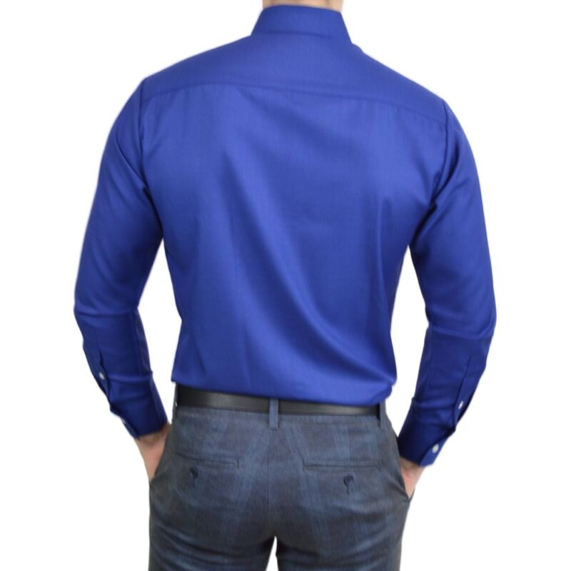 Tailormade-skjorte-blaa-classic-modern